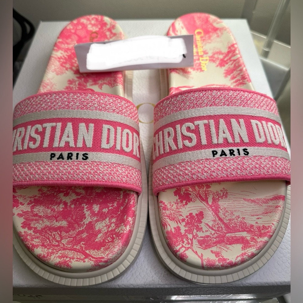 NWT Christian Dior Dway Fluorescent Pink Platform Slides EU41